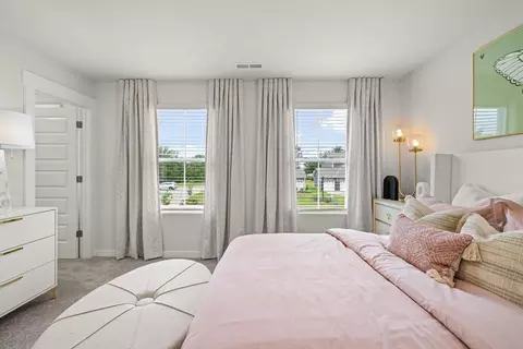Bedroom - 1321 Essem Dr, Murfreesboro, TN 37130 photo 11 of 19