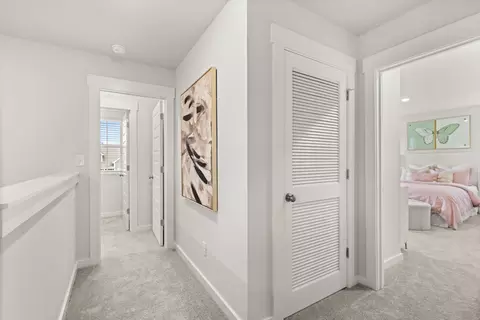 Entry Way - 1321 Essem Dr, Murfreesboro, TN 37130 photo 15 of 17