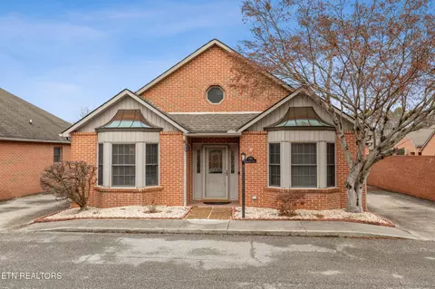 1125 Fairgrounds Ct, Kingston, TN 37763