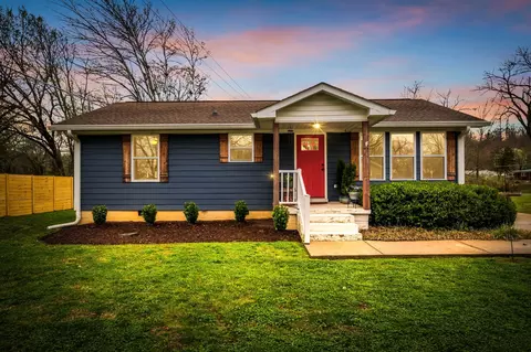 101 Simpson Ave, Waverly, TN 37185
