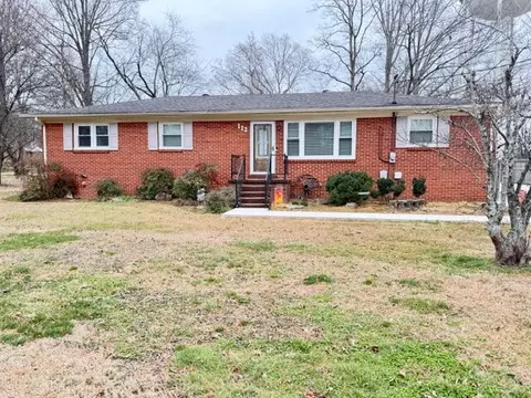 112 Ragan St, Tullahoma, TN 37388