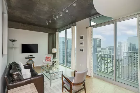 415 Church St #2210, Nashville, TN 37219
