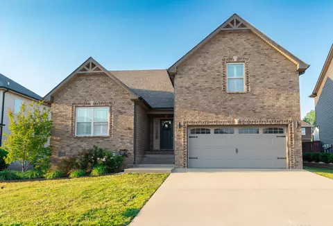 1047 Christian James Ct, Clarksville, TN 37043