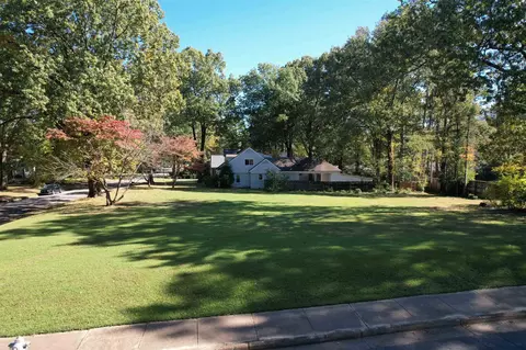 316 St Nick Dr, Memphis, TN 38117