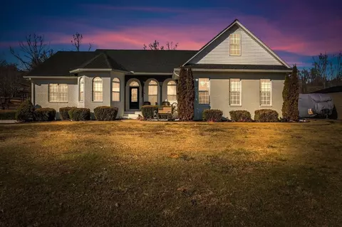 4161 Shady Oak Ln E, Iron City, TN 38463