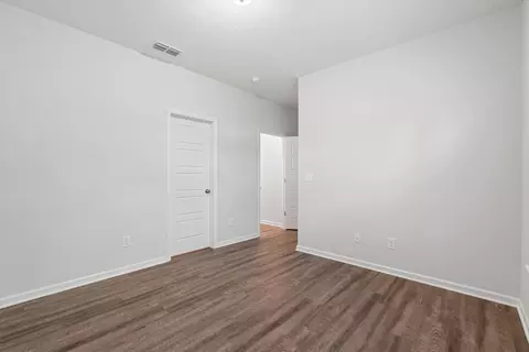 Bedroom - 26 Mimosa Dr, Decherd, TN 37324 photo 4 of 9