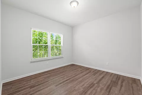 Bedroom - 26 Mimosa Dr, Decherd, TN 37324 photo 5 of 9