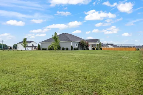 Exterior - 26 Mimosa Dr, Decherd, TN 37324 photo 8 of 9