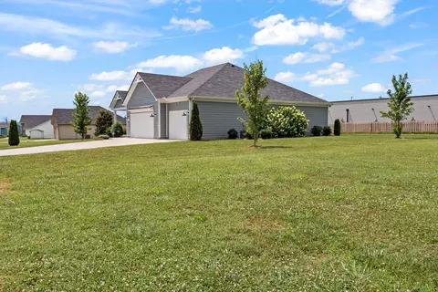 Exterior - 26 Mimosa Dr, Decherd, TN 37324 photo 5 of 9