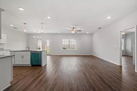 Living - 26 Mimosa Dr, Decherd, TN 37324 photo 1 of 6