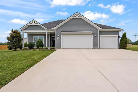 26 Mimosa Dr, Decherd, TN 37324