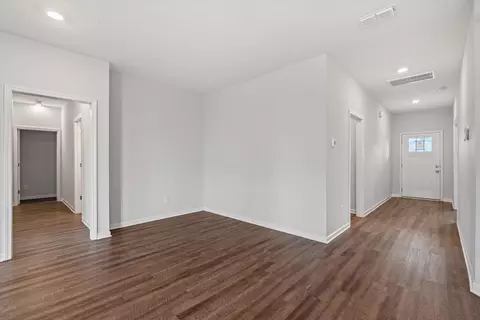 Entry Way - 26 Mimosa Dr, Decherd, TN 37324 photo 9 of 13