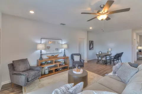 Living - 26 Mimosa Dr, Decherd, TN 37324 photo 5 of 6
