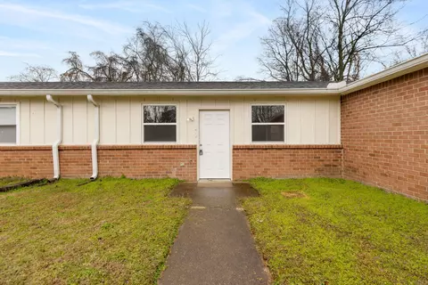 Exterior - 1446 E Cedar Ln, Madison, TN 37115 photo 3 of 8