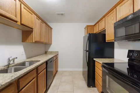 Kitchen - 1446 E Cedar Ln, Madison, TN 37115 photo 1 of 3