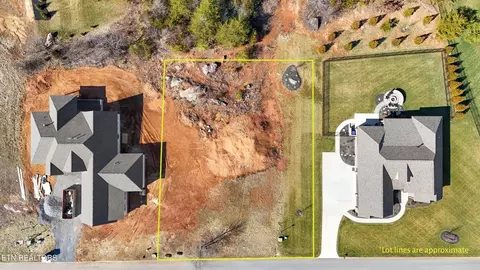 1645 Stone Harbor Blvd, Lenoir City, TN 37772