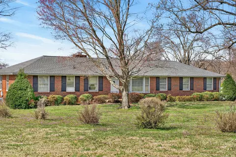 126 Lake Terrace Dr, Hendersonville, TN 37075