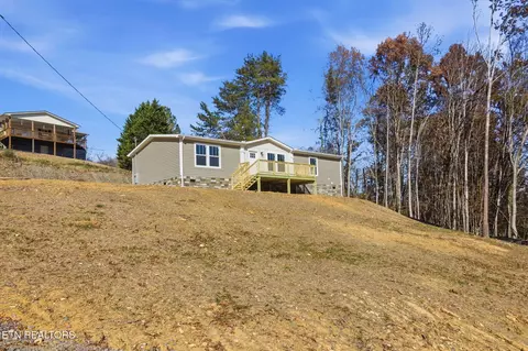 370 Tanasi Dr, Newport, TN 37821
