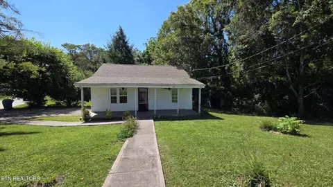 638 E First St, Crossville, TN 38555