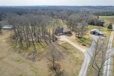 2834 Bolton Rd, Columbia, TN 38401