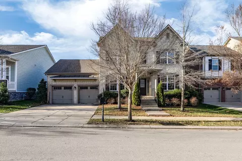 1001 Ryecroft Ln, Franklin, TN 37064