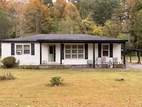 207 Sycamore Ave, Waverly, TN 37185