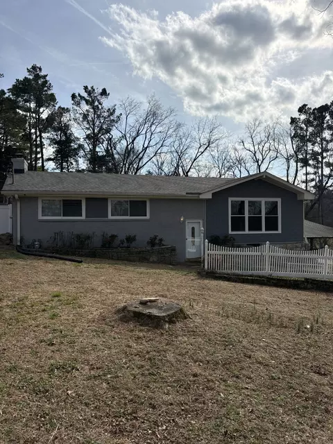 304 Hickory Dr, Old Hickory, TN 37138