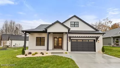 171 Tsuhdatsi Way, Loudon, TN 37774