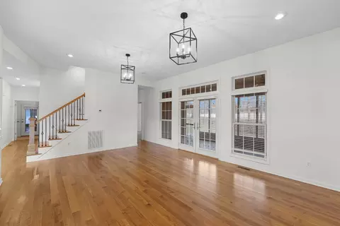 Living - 140 Bogey Loop, Counce, TN 38326 photo 2 of 4