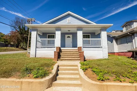 415 W 1st Ave, Lenoir City, TN 37771