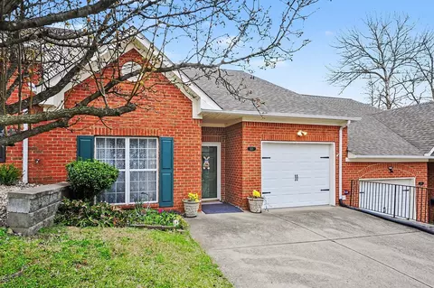 221 Wyndom Ct, Goodlettsville, TN 37072