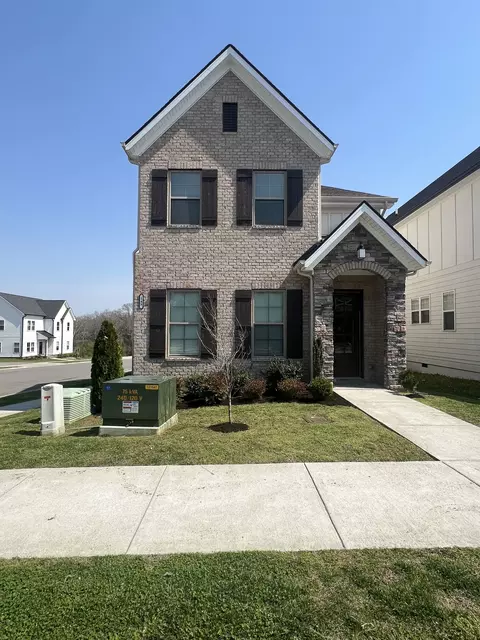 145 Oasis Dr, La Vergne, TN 37086