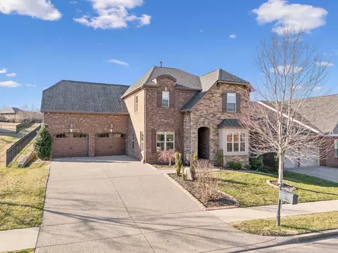 1303 Reynard Dr, Gallatin, TN 37066