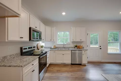 Kitchen - 766 Billy Wynn Rd, Dickson, TN 37055 photo 1 of 4