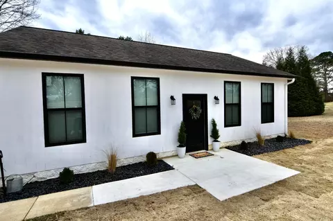 Exterior - 412 Eells St, Loretto, TN 38469 photo 3 of 6