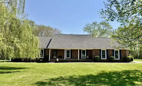 105 Safley Ct, Tullahoma, TN 37388