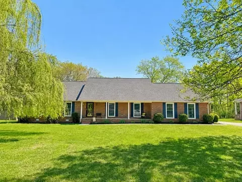 105 Safley Ct, Tullahoma, TN 37388