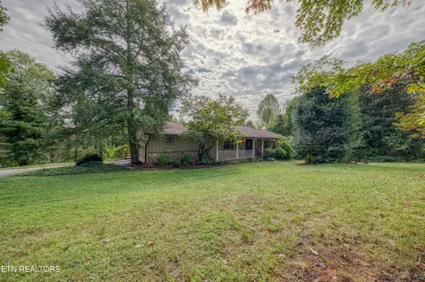 2300 Brandywine Dr, Lenoir City, TN 37772