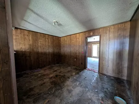 Living - 210 Donegan Crossing Rd, Dickson, TN 37055 photo 2 of 2