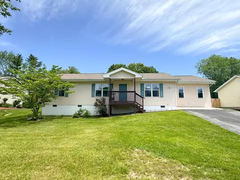 116 Deerfield Rd, Crossville, TN 38555