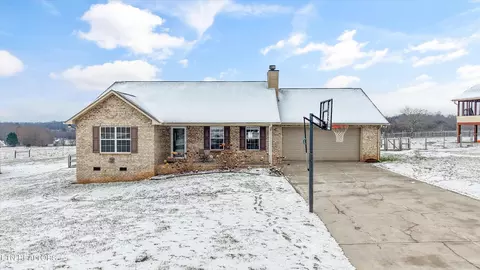 139 Mountain Crest Ln, Greenback, TN 37742