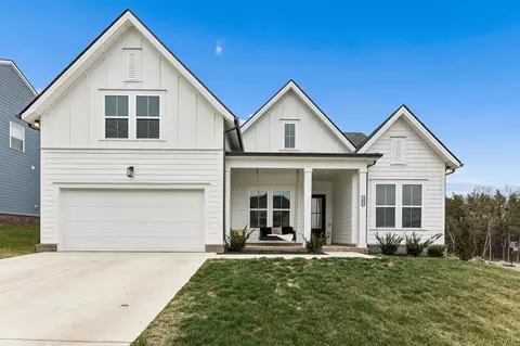 2000 Southern Oak Chase Dr, Smyrna, TN 37167