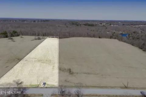 6 Nicholson Dr, Crossville, TN 38572