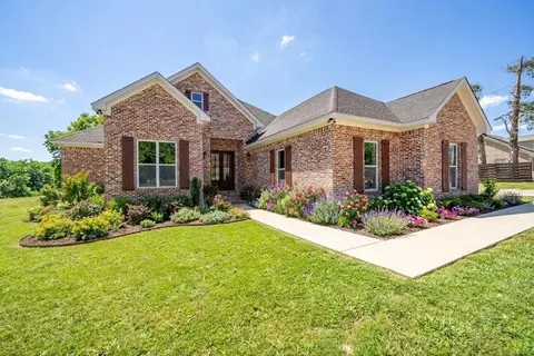 245 Fullen Ln, Savannah, TN 38372