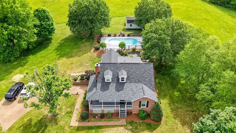3146 Old Greenbrier Pike, Greenbrier, TN 37073