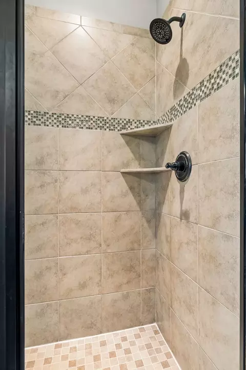 Bath - 205 Amazonway Rdg, Murfreesboro, TN 37130 photo 4 of 6
