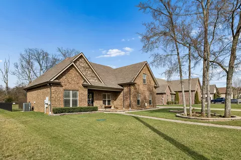 Exterior - 205 Amazonway Rdg, Murfreesboro, TN 37130 photo 5 of 17