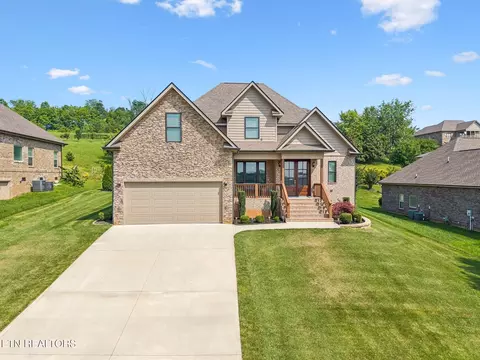 854 Kennesaw Ln, Lenoir City, TN 37771