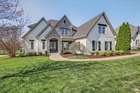 1244 Potter Ln, Gallatin, TN 37066