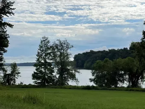 0 Bay Shore Dr, Big Sandy, TN 38221